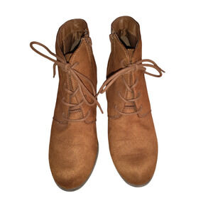 American Rag Women's Faux Suede Lace Ankle Boots 8.5 M Fall Normcore Winter Cute